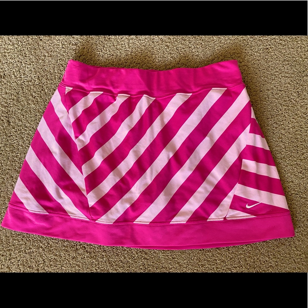 Nike fit dry tennis skirt, COLOR: pink striped, SIZE: juniors medium